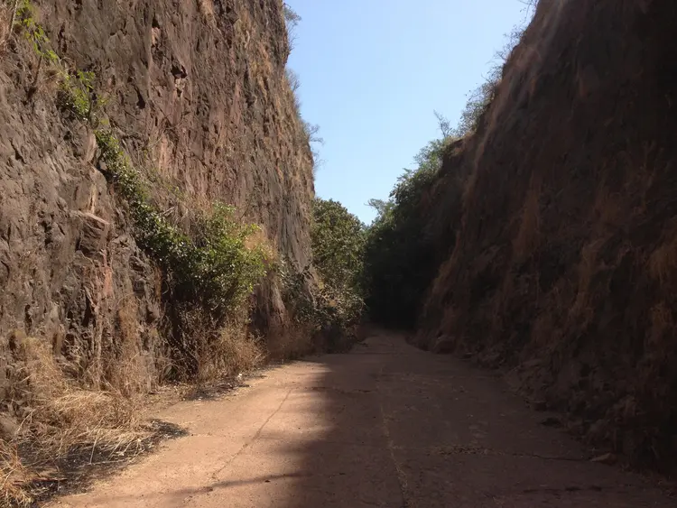 Soraxono silo, kuruhulantela silo